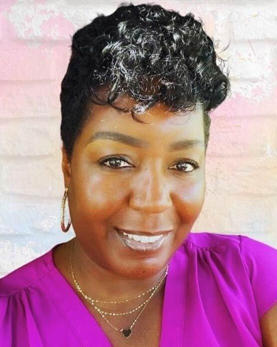 Erica Leonard headshot.