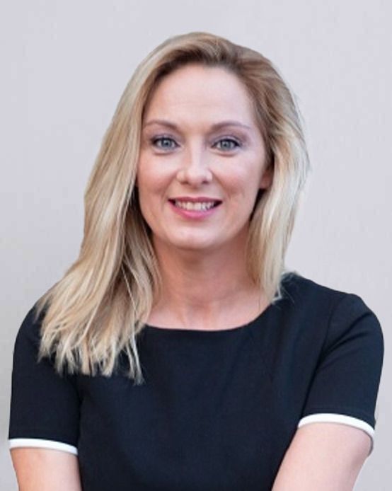 Catherine Duncan Headshot.